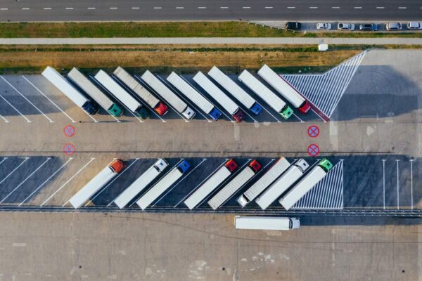 Contenedores llegando con exportación de llantas